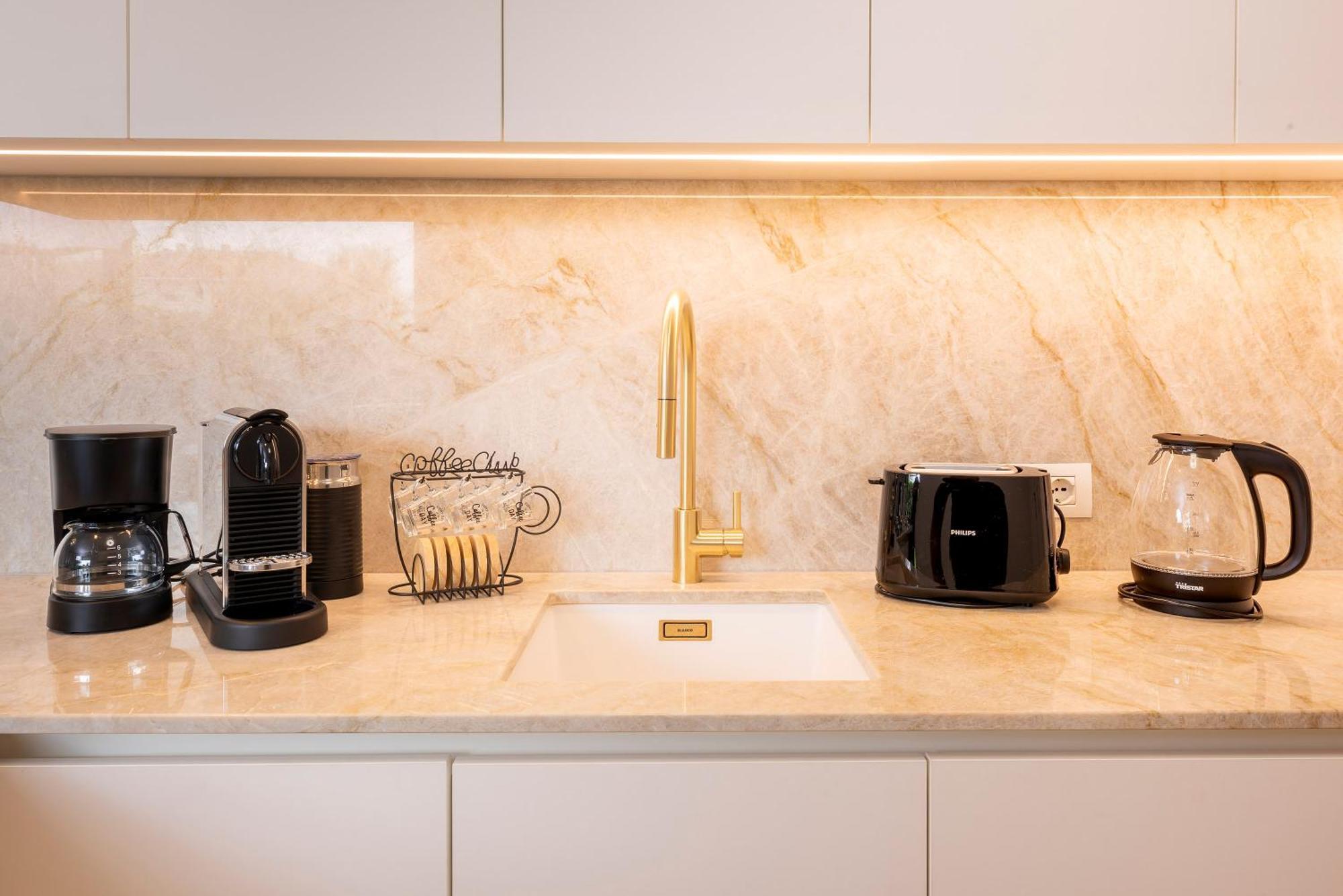 Lifestyle Apartments Dante Бардоліно Екстер'єр фото